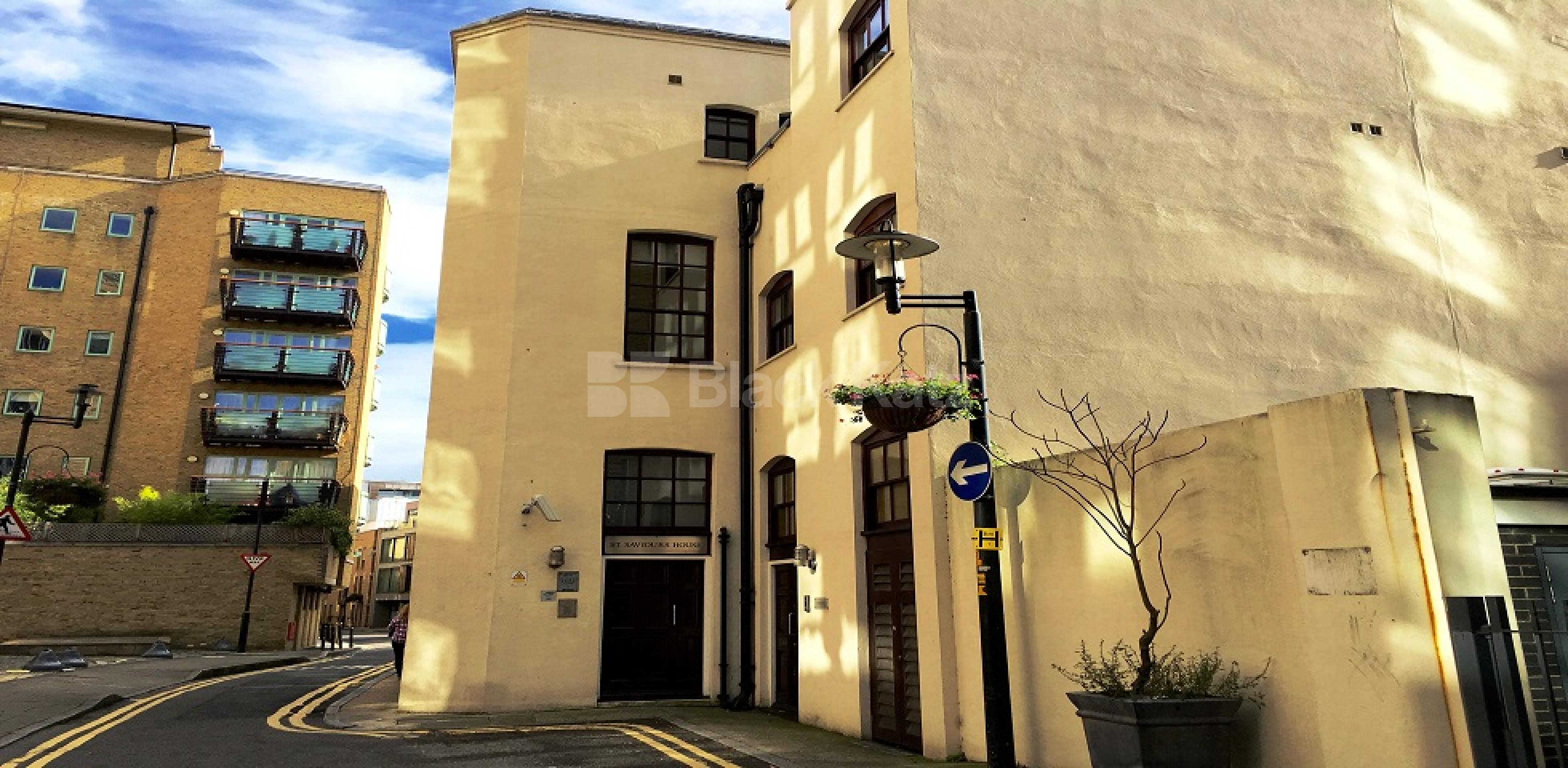 			LET , 2 Bedroom, 1 bath, 1 reception Apartment			 Bermondsey Wall West, Shad Thames SE16